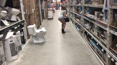 Fit Milf Upskirt Home Depot No Panties - voyeurhit.com