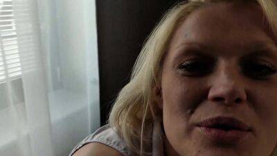 Blonde MILF will make you rod hard - drtuber.com