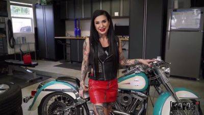 Satisfying Insatiable Biker Milf - Sheri Vi, Van Wylde And Joanna Angel - hotmovs.com