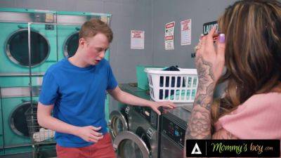 MOMMY S BOY Bored MILF Dee Williams Her Besties REVERSE GANGBANG Ginger Boy In Public Laundromat - txxx.com