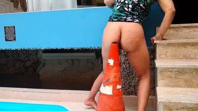 Latin MILF Fucks XXXL Street Cone in Her Ass - drtuber.com