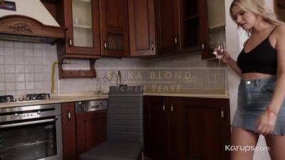 Blonde MILF Kitchen Tease - KarupsOlderWomen - hotmovs.com