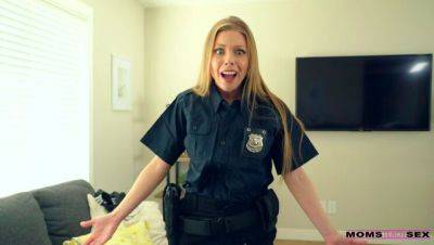 Britney Amber - My Step Mom Is A Cop - S12:E10 - porntry.com